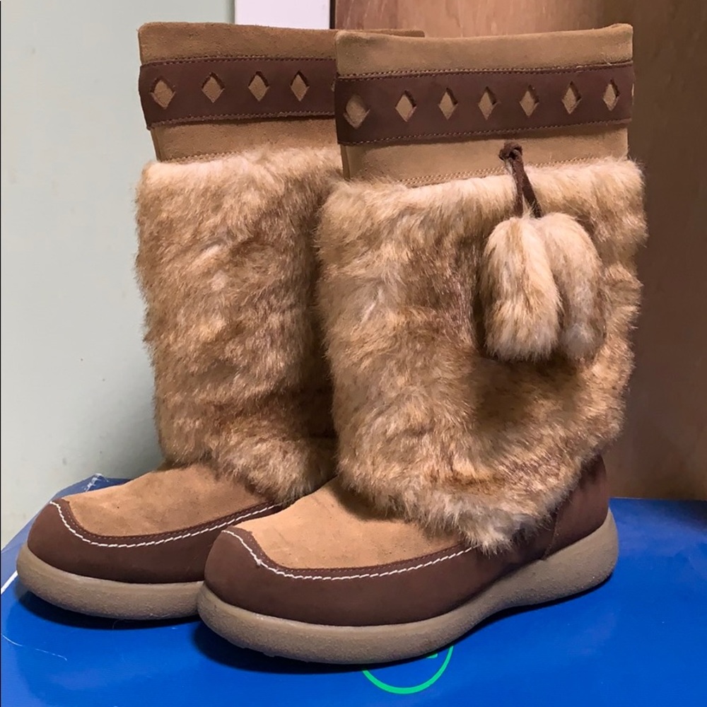 Size 8 Cougar Boots